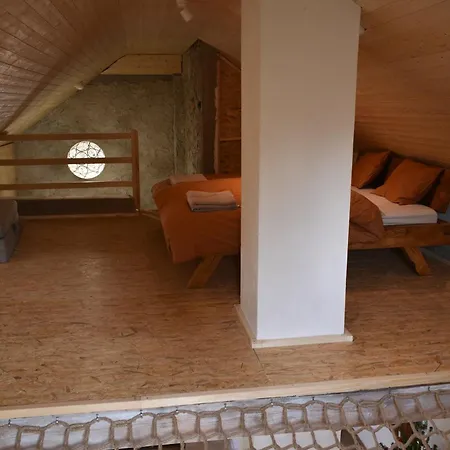 Cihloffka Prijedte Vypnout. Rovensko pod Troskami